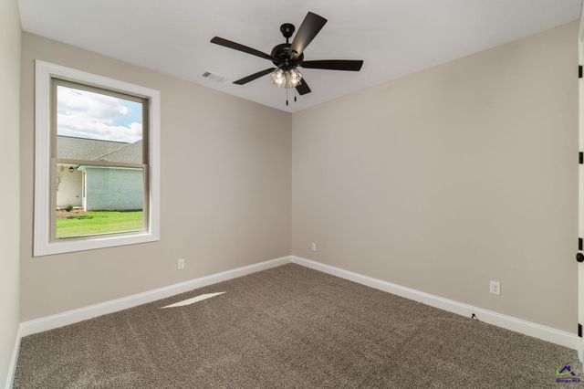 215 Farmland Circle, Perry, GA 31069