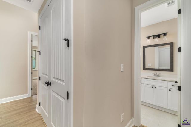 215 Farmland Circle, Perry, GA 31069
