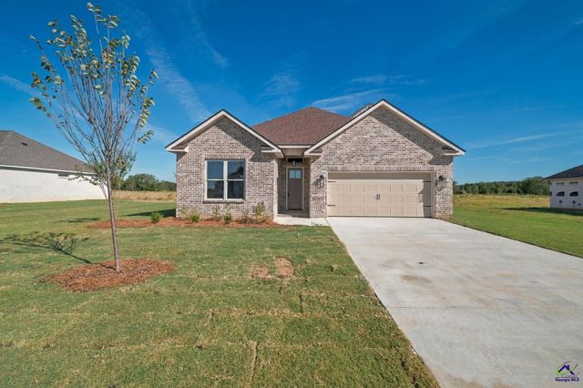 215 Farmland Circle, Perry, GA 31069