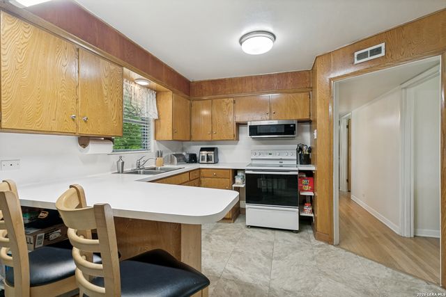 363 E Rampart, San Antonio, TX 78216