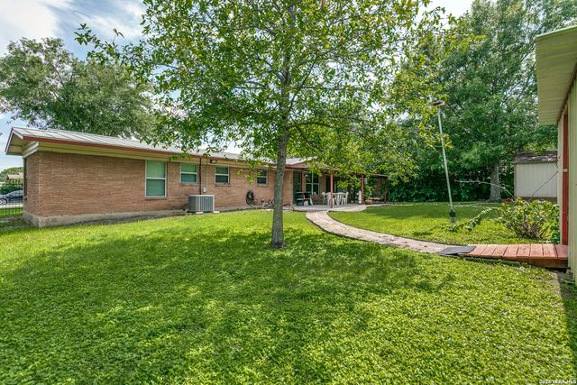 363 E Rampart, San Antonio, TX 78216