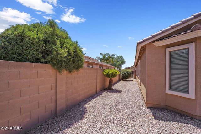 1582 E LEAF Road, San Tan Valley, AZ 85140