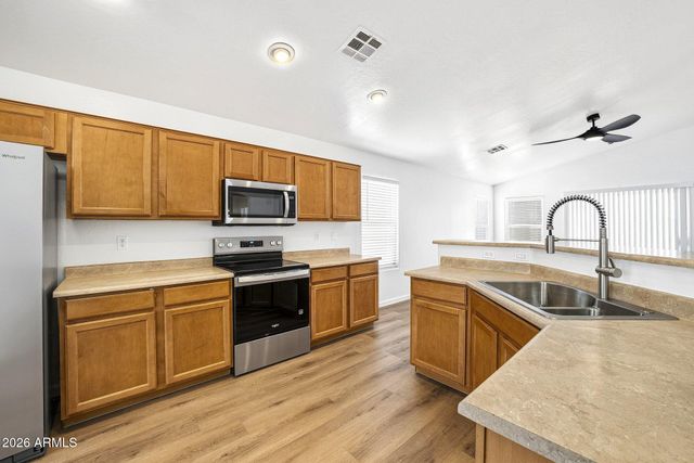 1582 E LEAF Road, San Tan Valley, AZ 85140
