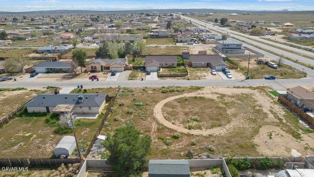 Fernwood Ave Near Neuralia Rd, California City, CA 93505