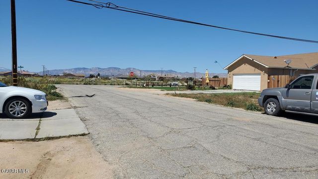 Fernwood Ave Near Neuralia Rd, California City, CA 93505