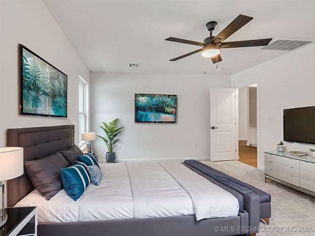 726 E 38th Street N, Tulsa, OK 74106