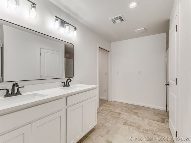 726 E 38th Street N, Tulsa, OK 74106