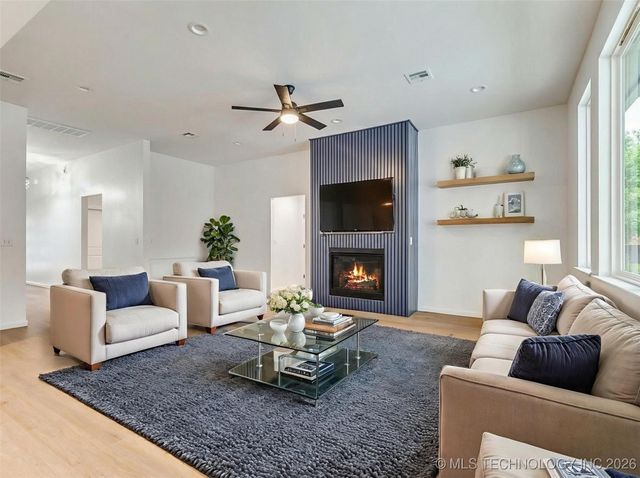 726 E 38th Street N, Tulsa, OK 74106