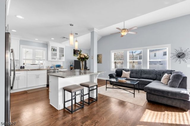 42 Deerfield Rd, Parsippany-troy Hills Twp., NJ 07054