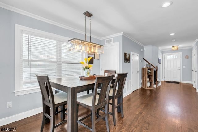 42 Deerfield Rd, Parsippany-troy Hills Twp., NJ 07054