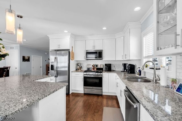 42 Deerfield Rd, Parsippany-troy Hills Twp., NJ 07054