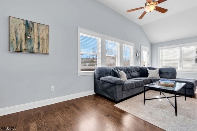42 Deerfield Rd, Parsippany-troy Hills Twp., NJ 07054