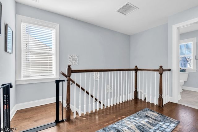42 Deerfield Rd, Parsippany-troy Hills Twp., NJ 07054
