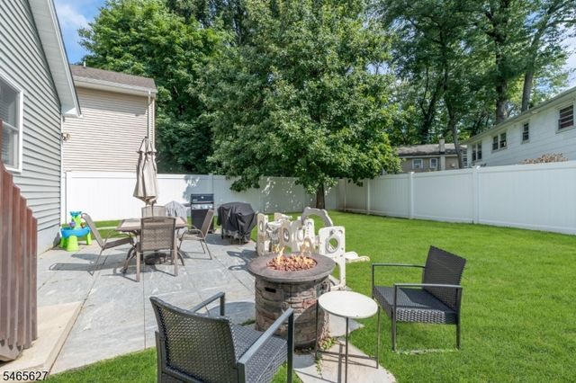 42 Deerfield Rd, Parsippany-troy Hills Twp., NJ 07054