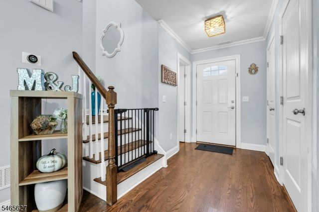 42 Deerfield Rd, Parsippany-troy Hills Twp., NJ 07054