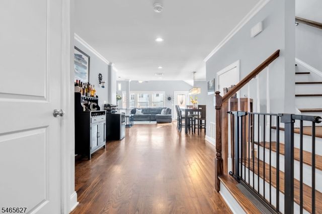42 Deerfield Rd, Parsippany-troy Hills Twp., NJ 07054