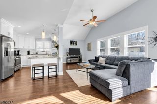 42 Deerfield Rd, Parsippany-troy Hills Twp., NJ 07054