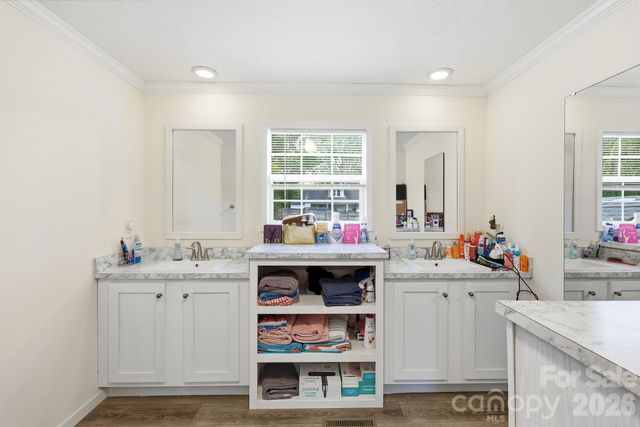 417 Glover Street, Hendersonville, NC 28792
