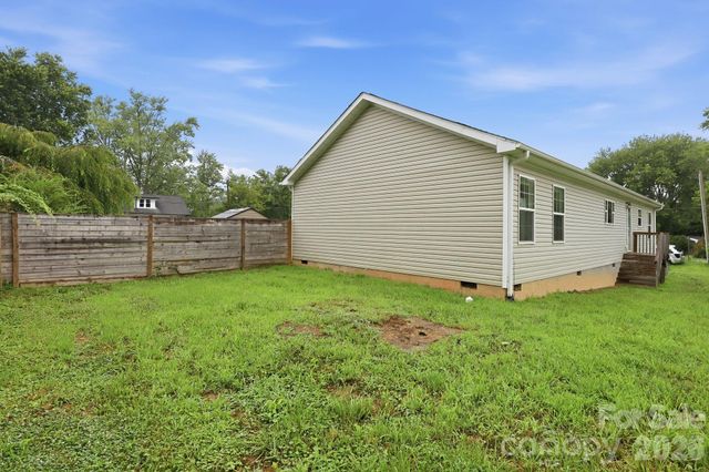 417 Glover Street, Hendersonville, NC 28792
