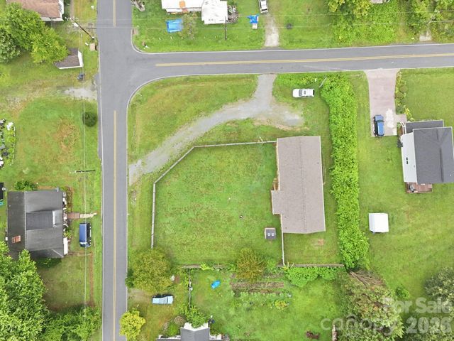 417 Glover Street, Hendersonville, NC 28792