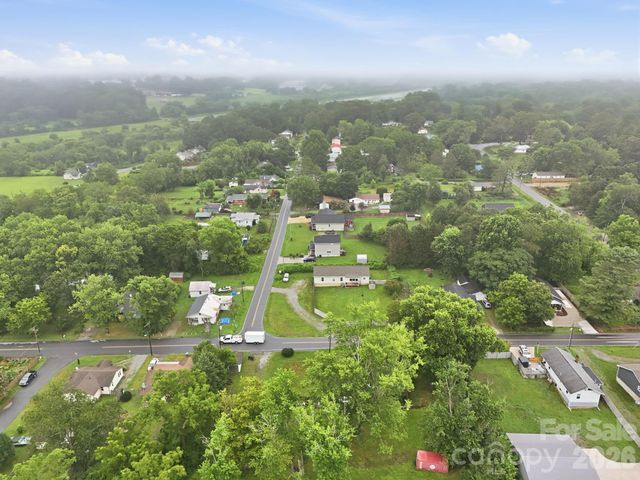 417 Glover Street, Hendersonville, NC 28792