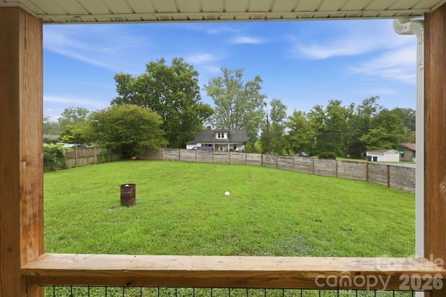 417 Glover Street, Hendersonville, NC 28792
