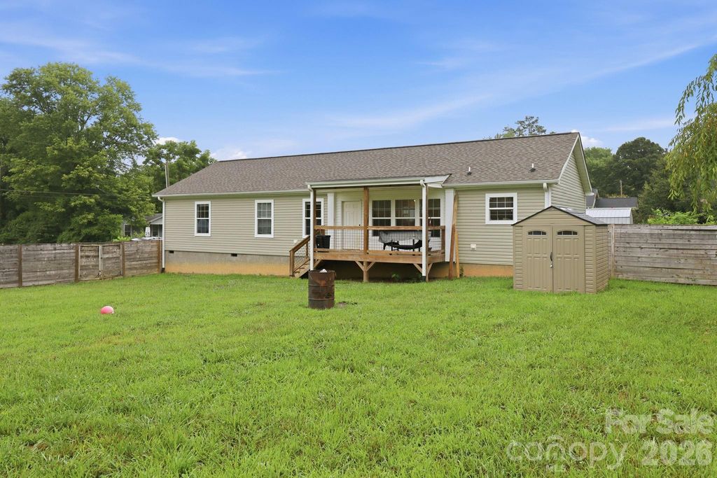 417 Glover Street, Hendersonville, NC 28792