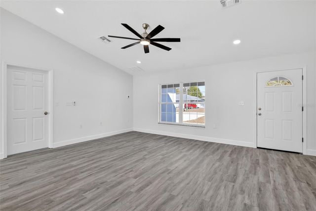 6052 SW 209TH AVENUE, Dunnellon, FL 34431