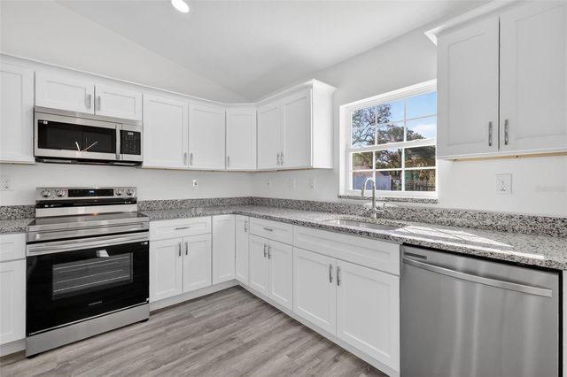 6052 SW 209TH AVENUE, Dunnellon, FL 34431