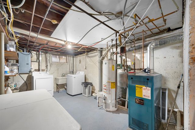 524 Livingston Street, Westbury, NY 11590