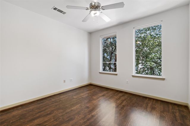 505 Jackson Hill Street 103, Houston, TX 77007