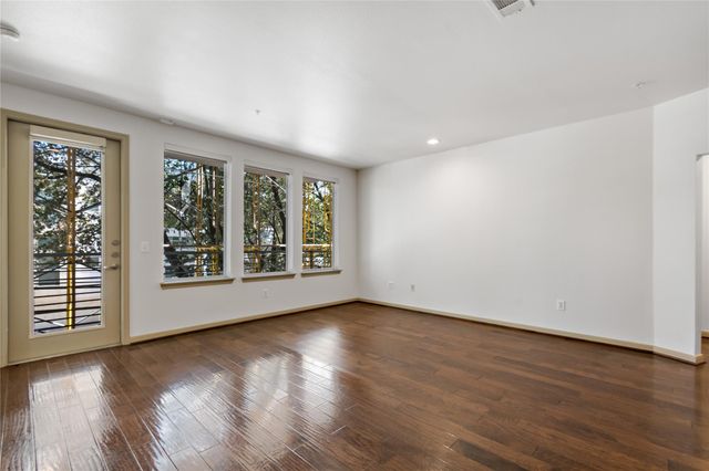 505 Jackson Hill Street 103, Houston, TX 77007