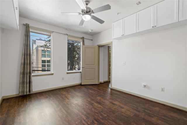 505 Jackson Hill Street 103, Houston, TX 77007