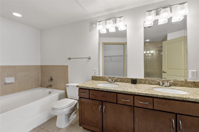 505 Jackson Hill Street 103, Houston, TX 77007