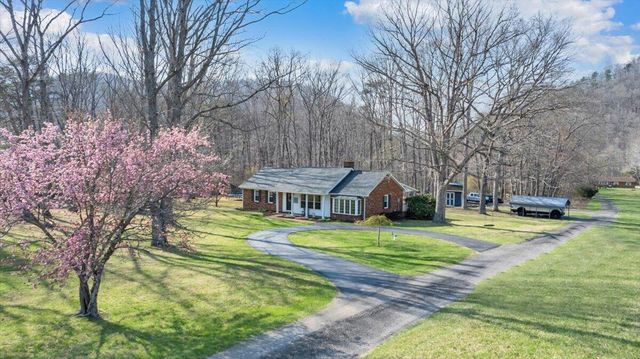 2545 Pico RD, Buchanan, VA 24066
