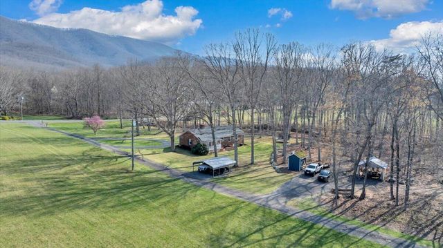 2545 Pico RD, Buchanan, VA 24066