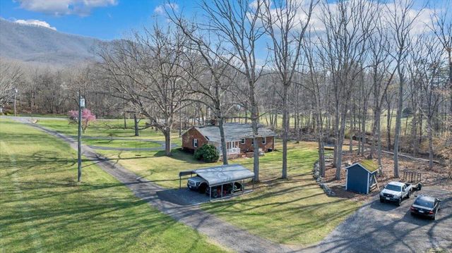 2545 Pico RD, Buchanan, VA 24066