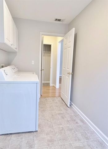 2523 Alvecot Circle, Smyrna, GA 30339