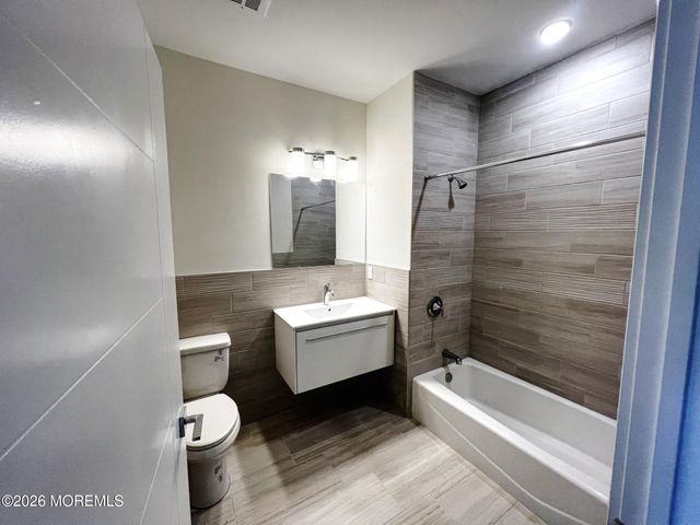 521 Lake Avenue 201, Asbury Park, NJ 07712