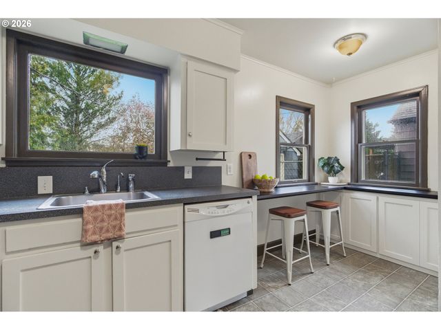 4444 Ne Oregon St, Portland, OR 97213