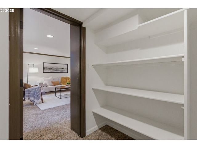 4444 Ne Oregon St, Portland, OR 97213