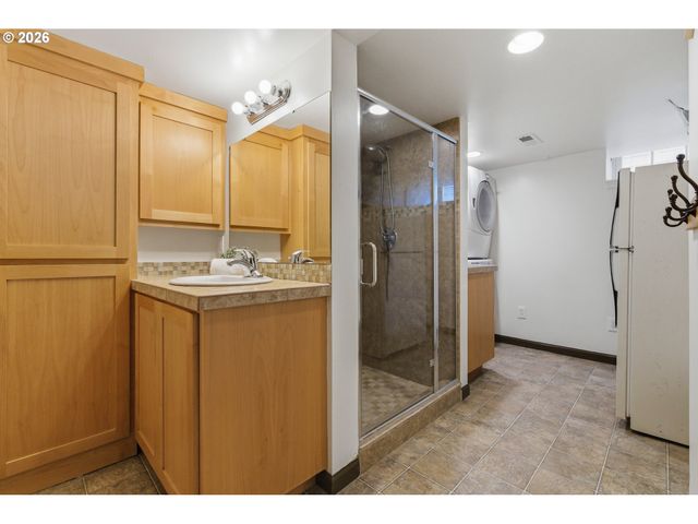 4444 Ne Oregon St, Portland, OR 97213