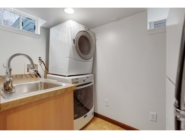 4444 Ne Oregon St, Portland, OR 97213