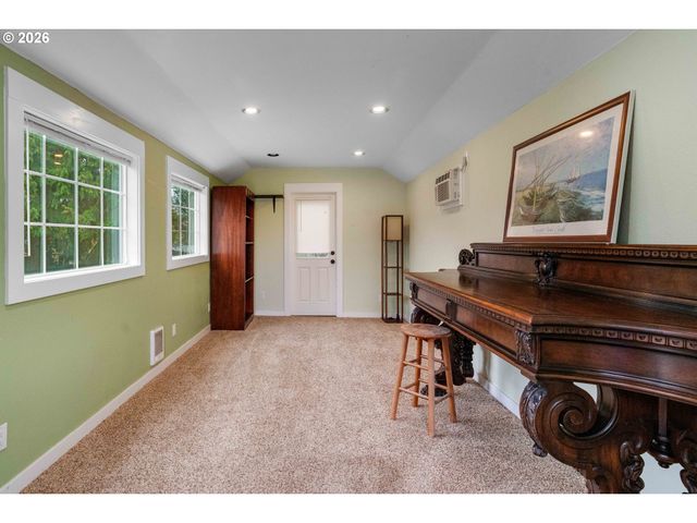 4444 Ne Oregon St, Portland, OR 97213