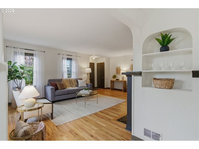 4444 Ne Oregon St, Portland, OR 97213