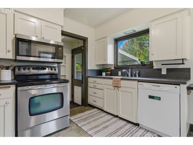 4444 Ne Oregon St, Portland, OR 97213