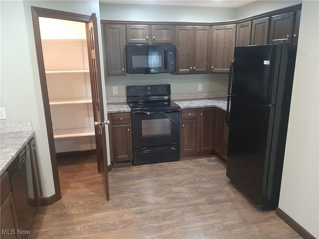 110 SW Kapitzky Drive NW, Strasburg, OH 44680