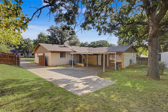 7232 Monterrey Drive, Fort Worth, TX 76112