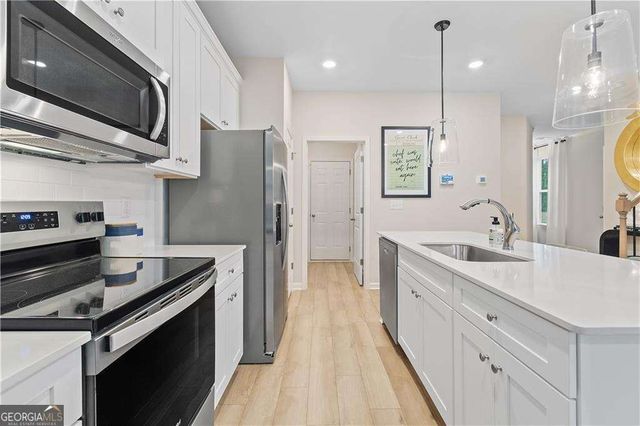 8203 Tiger Way, Riverdale, GA 30296