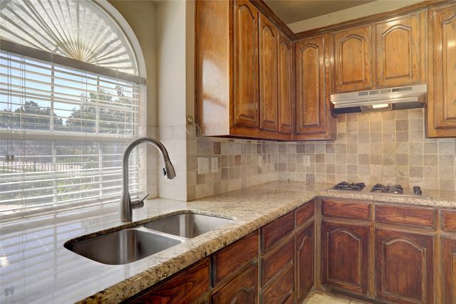 811 Water Oak Drive, Allen, TX 75002